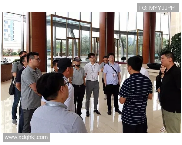 广州攀岩队的防反策略解析与攀岩热点动态探讨