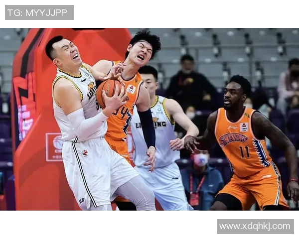 重庆极限运动队在世界滑板锦标赛中以63分稳居积分榜首位 重庆极限运动队在世界滑板锦标赛中以63分稳居积分榜首位