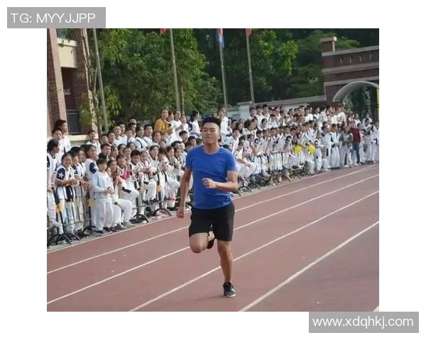 周鹏:从篮球场上的拼搏者到生活中的奋斗者,见证梦想与坚持的力量 周鹏:从篮球场上的拼搏者到生活中的奋斗者,见证梦想与坚持的力量