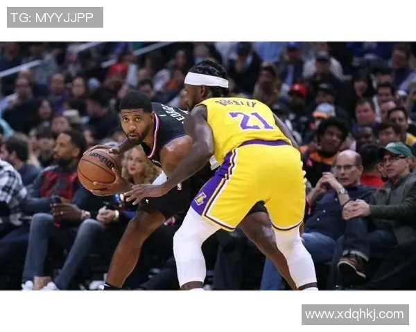 快船与湖人季后赛对决回顾与展望球迷热情高涨的篮球盛宴