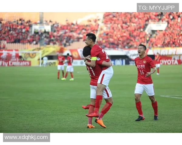 恒大与香港足球队精彩对决重播回顾赛场瞬间与精彩进球分析