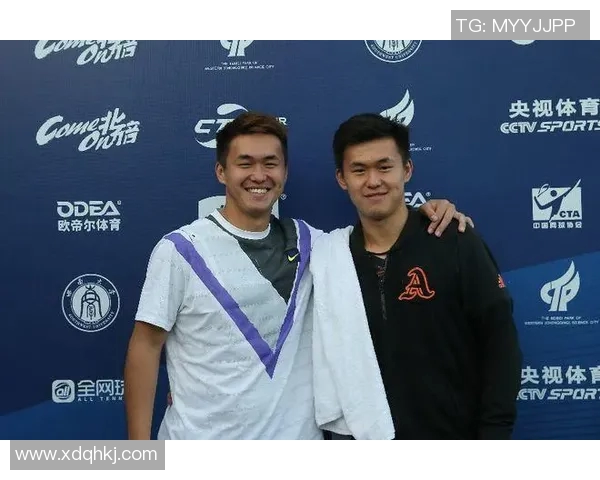 重庆网球队以62分稳居联赛积分榜首位展现强劲实力 重庆网球队以62分稳居联赛积分榜首位展现强劲实力