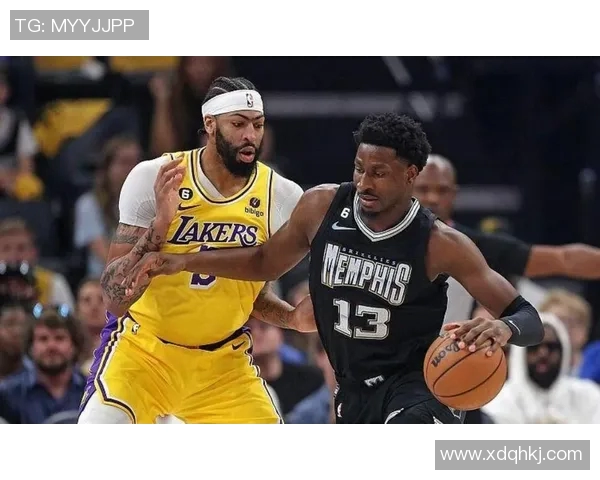 雅典与布拉加激战正酣比分揭晓引发球迷热议 雅典与布拉加激战正酣比分揭晓引发球迷热议