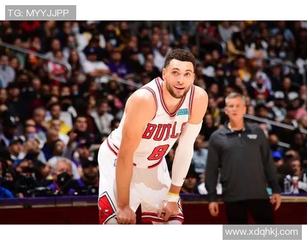 扎克拉文如何在NBA赛场上展现个人魅力与团队价值的完美结合